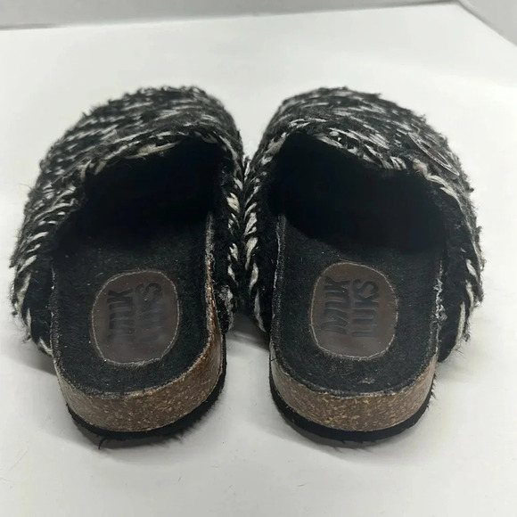 Muk Luks Slippers Clogs Slip On Open Back Shoes Knit Black White Striped Size 6 - Picture 4 of 8